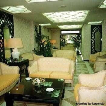 Hotel President0