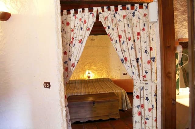 CAVE DUPLEX