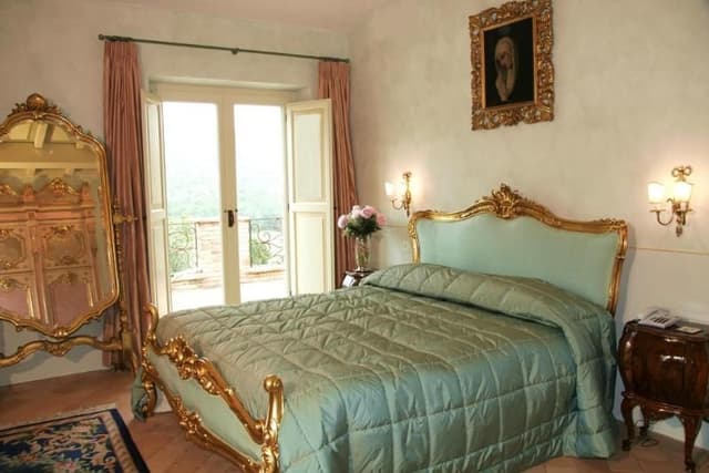 SUITE WITH TERRACE