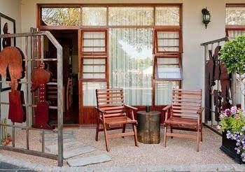 Miles B&B Guest House0