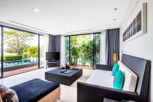 Villa - Beach Front
