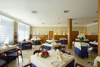 Hotel Azar1