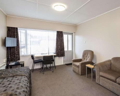 Standard Queen Suite