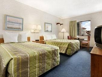 Days Inn Glendale/Milwaukee North4