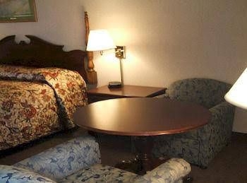 Red Carpet Inn and Suites Scranton4