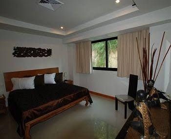 Surin Sabai Condominium1