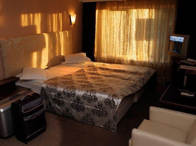 Atlantic Hotel3