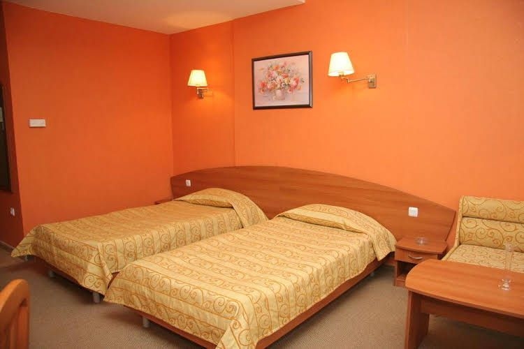 Hotel Estreya Palace1