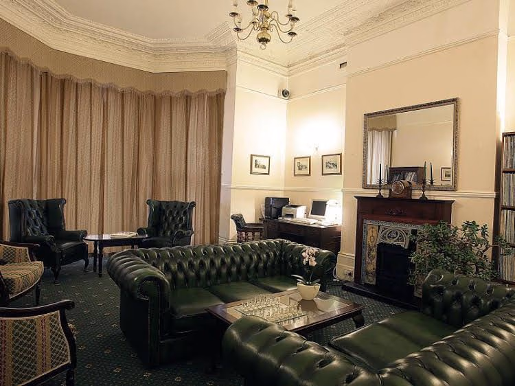 โรงแรมเดอะ เดวอนเชียร์ปาร์ก (The Devonshire Park Hotel)3