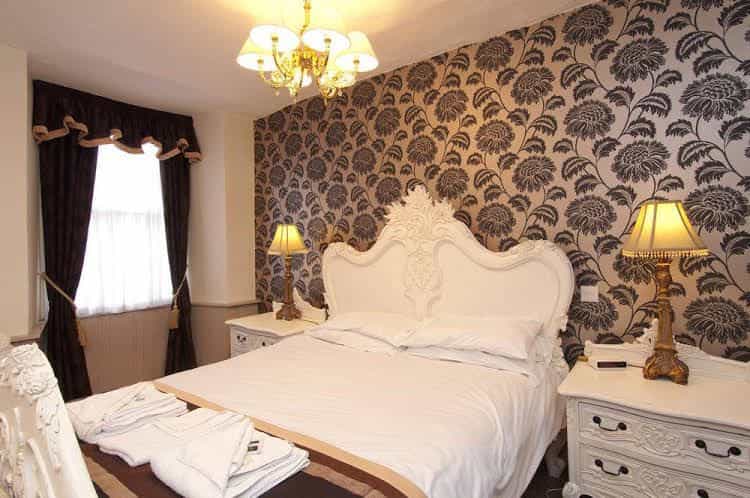 The Old Crown Coaching Inn - RelaxInnz The Old Crown Coaching Inn - RelaxInnz
