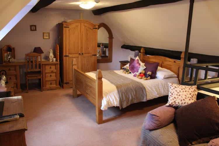 The Mug House Inn