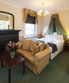 Hampton Court Palace Hotel Hampton Court Palace Hotel