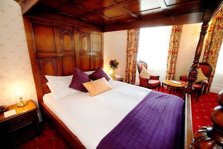 Castle Hotel0