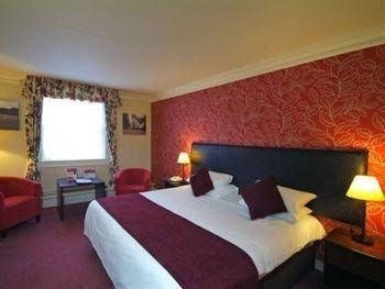 Two Brewers Hotel by Good Night Inns4