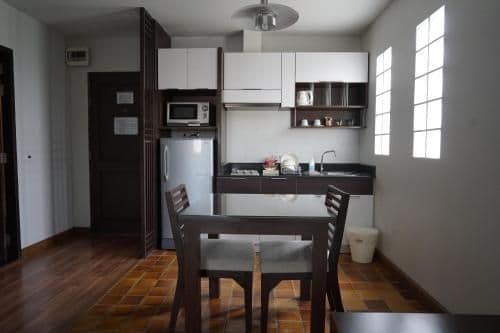 Superior One-Bedroom Apartment