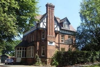 Awentsbury Hotel near Birmingham University4