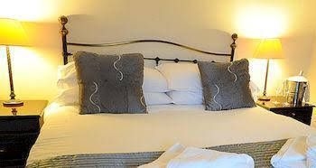 The Lifeboat Inn1