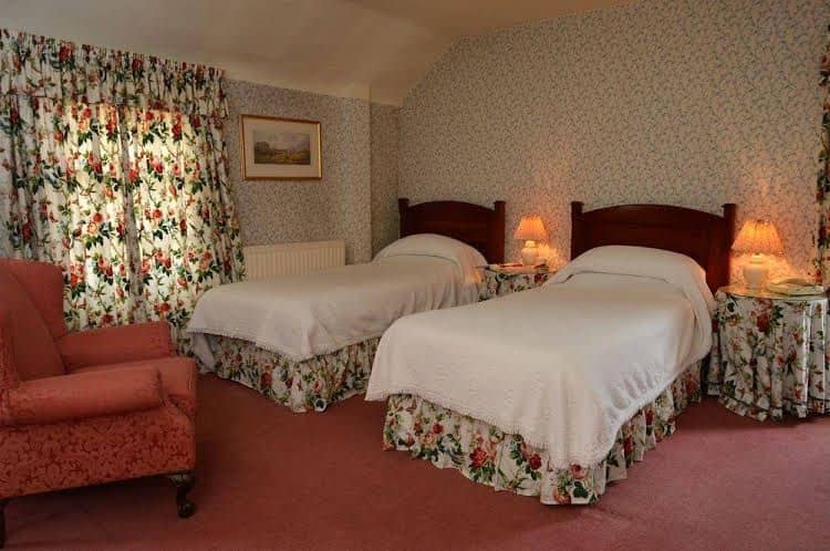 The Raven Hotel The Raven Hotel