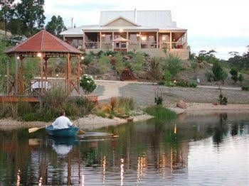 Blue Cliffs Retreat Hotel4