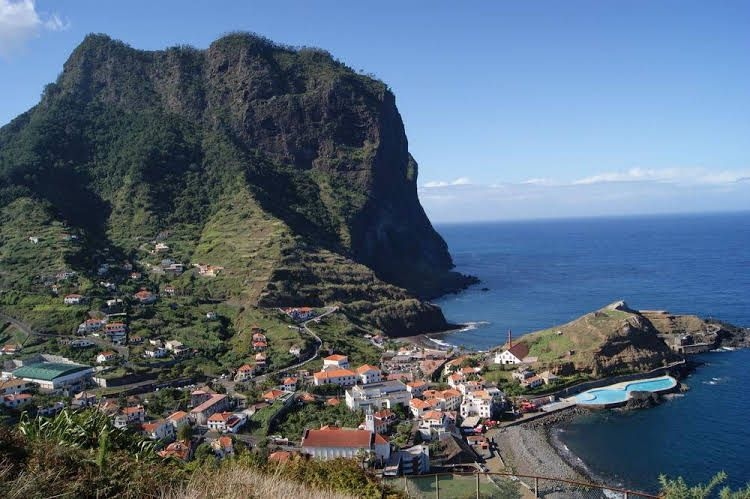 Costa Linda0