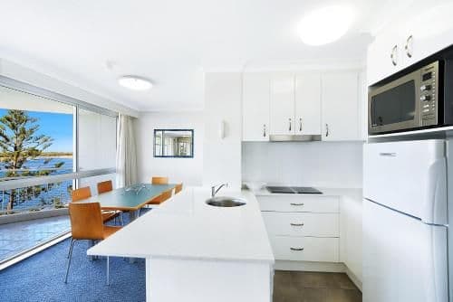Deluxe Two-Bedroom Apartment with Sea View