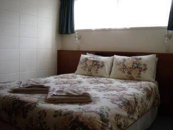 Pineland Motor Lodge1