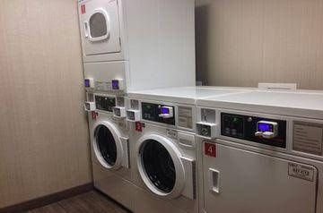 Milwaukee River Inn0