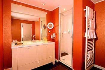 Hotel Business & More Hotel Business & More