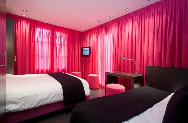JUNIOR SUITE CAPACITY 2
