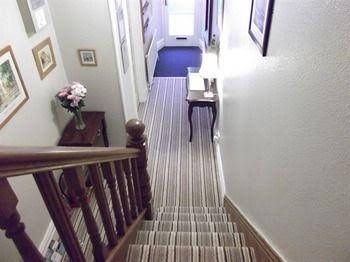 Holmlea Guest House1