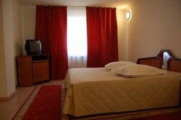 Euro Hotel1