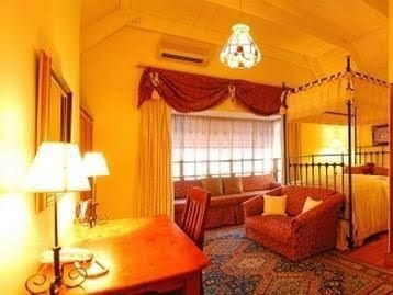 Hobbit Boutique Hotel1