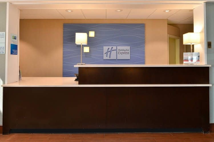 Holiday Inn Express Worcester4