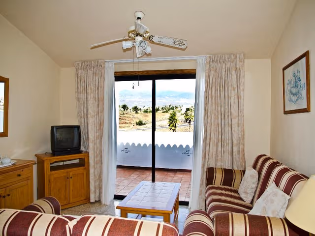 APARTMENT THREE BEDROOMS