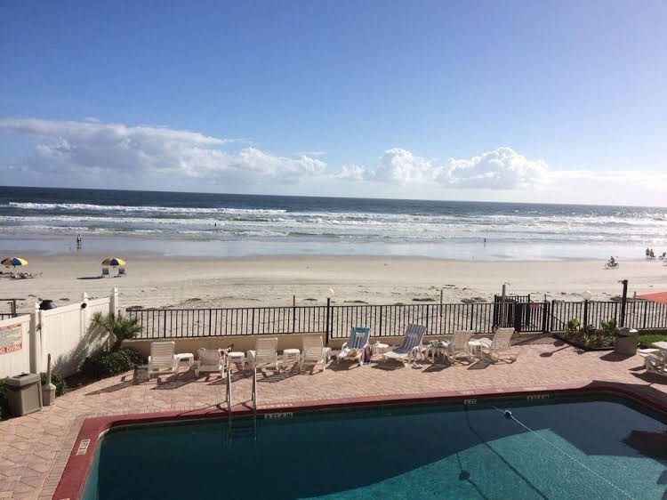 Beachside Motel1
