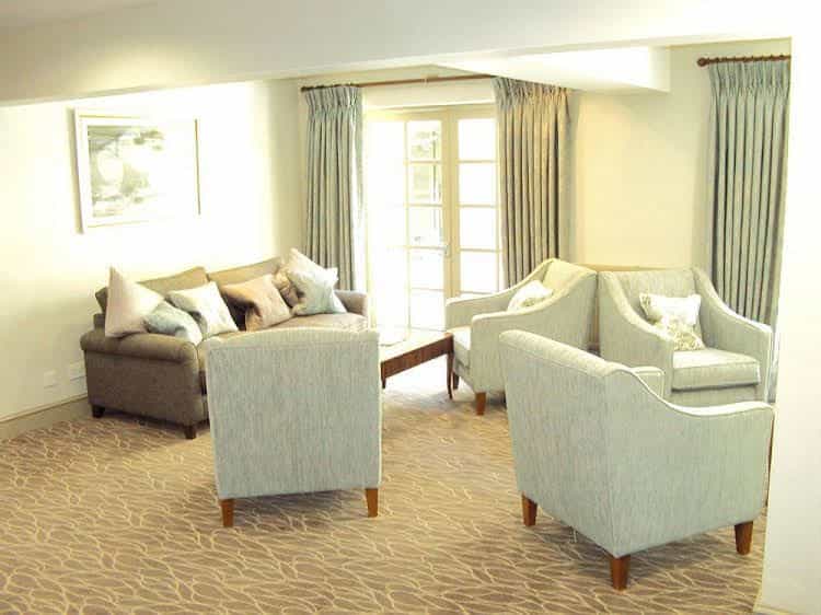 The Crown of Crucis Country Inn and Hotel The Crown of Crucis Country Inn and Hotel