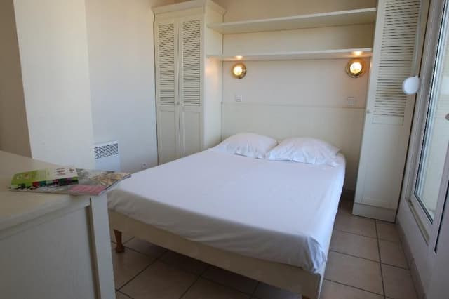 APARTMENT CAPACITY 6