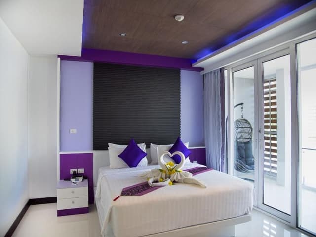 DOUBLE ONE BEDROOM