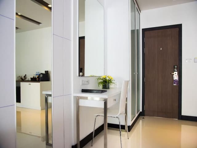 DOUBLE ONE BEDROOM