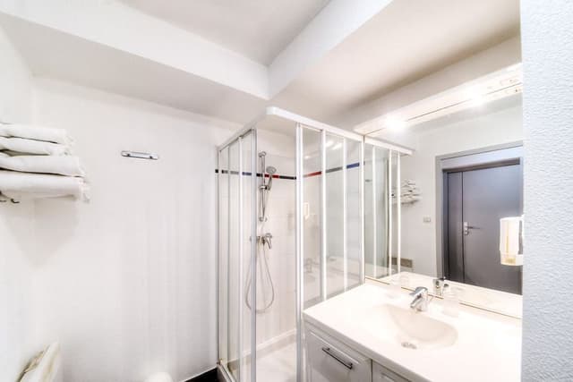 APARTMENT CAPACITY 4