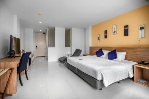 Double or Twin Room with Swimming Pool Access