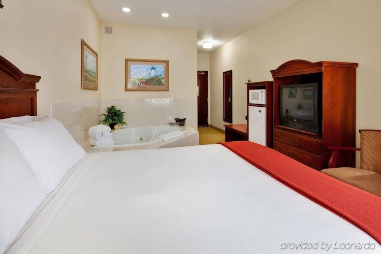Holiday Inn Express Plainfield4