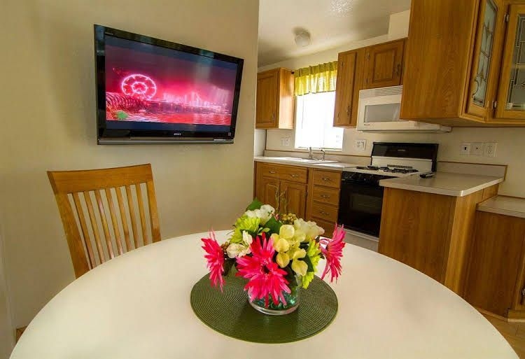 Arden Acres Executive Suites & Cottages4