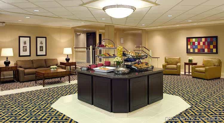 Sheraton Colonial Hotel