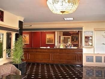 Greenway Inn & Suites3