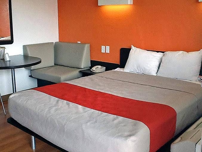 Motel 6 Kansas City4