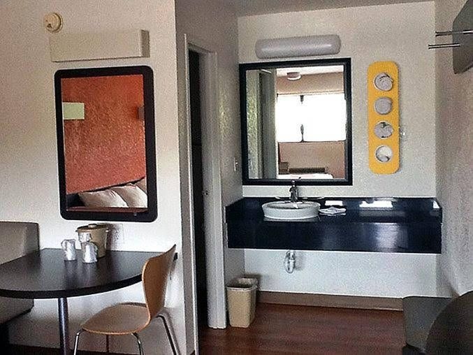 Motel 6 Kansas City2