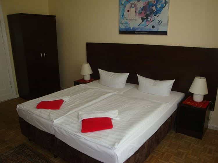 Hotel-Pension Austriana Hotel-Pension Austriana
