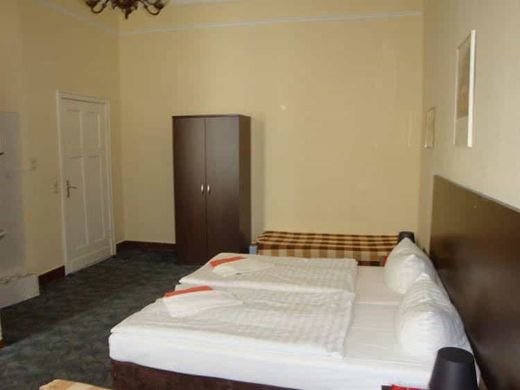 Hotel-Pension Austriana Hotel-Pension Austriana