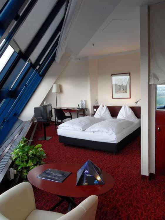 Hotel-Pyramide Hotel-Pyramide
